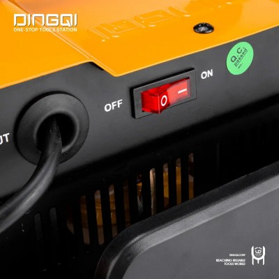 DINGQI Jump Starter 12V & Power Bank 12.000mAh Εκκινητής Μπαταρίας Αυτοκινήτου με Φακό, Κροκοδειλάκια, Καλώδια Φόρτισης, Πυξίδα & Βαλιτσάκι Μεταφοράς