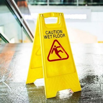 Πλαστική Πινακίδα Τύπου Λάμδα "Wet Floor"