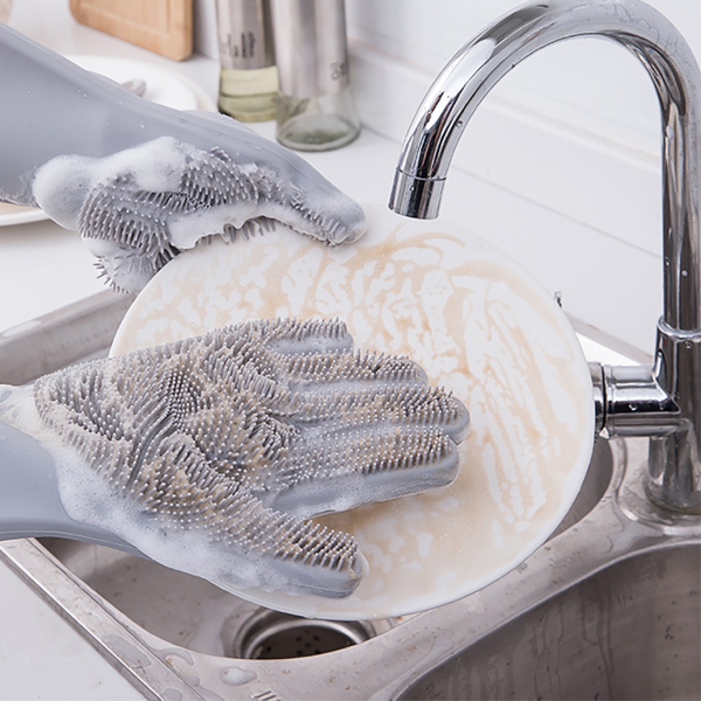 Посуда моющая перчатки. Многофункциональные силиконовые перчатки-щетка Magic Brush. Перчатка для мытья посуды. Силиконовая перчатка для мойки посуды. Перчатки с ворсинками для мытья посуды.